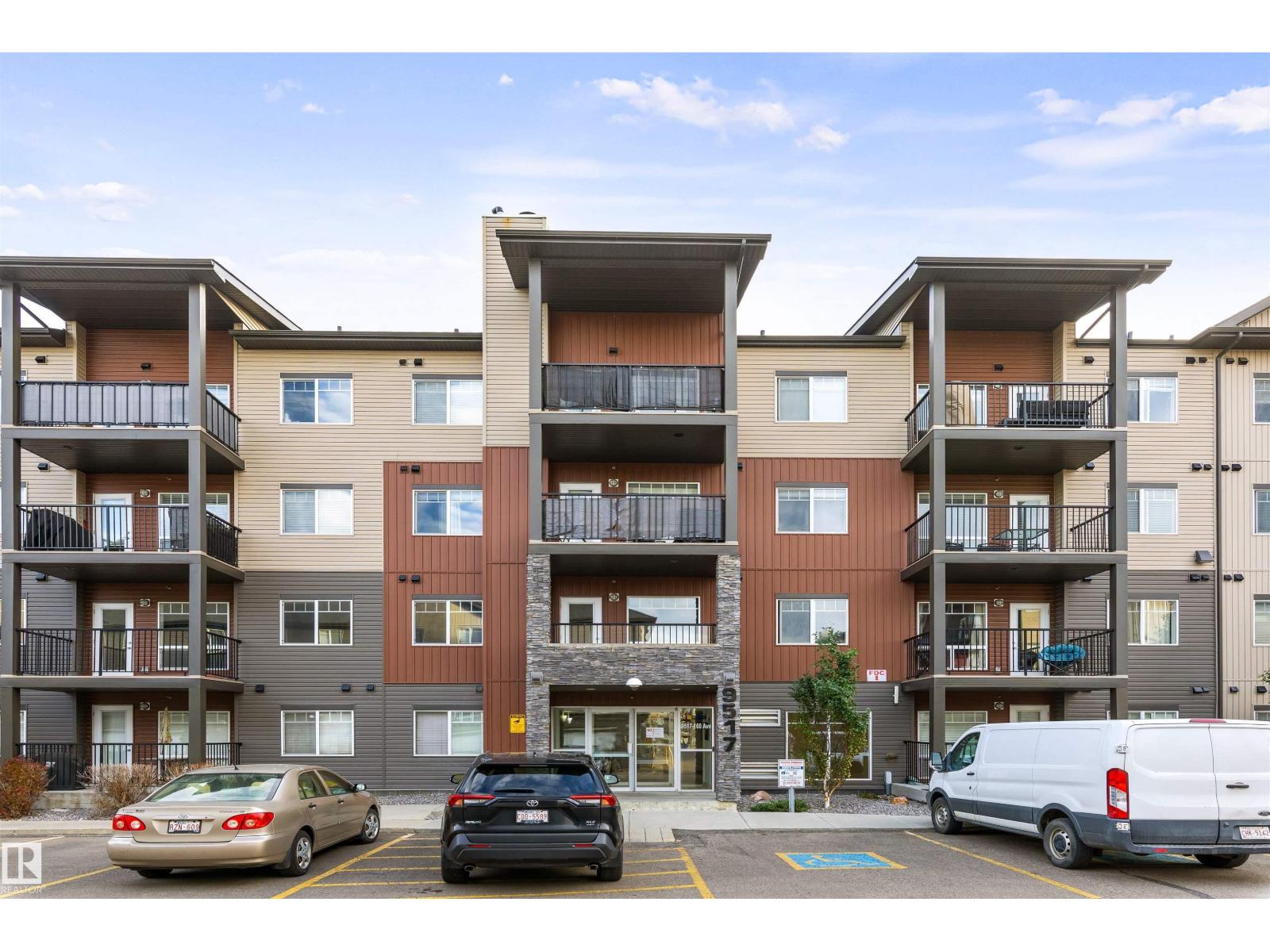 #110 9517 160 AV NW, Edmonton — photo 2