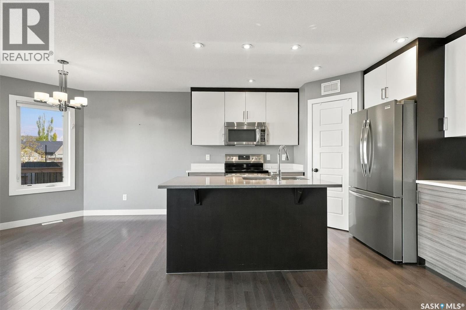 319 Langlois WAY, Saskatoon — photo 4