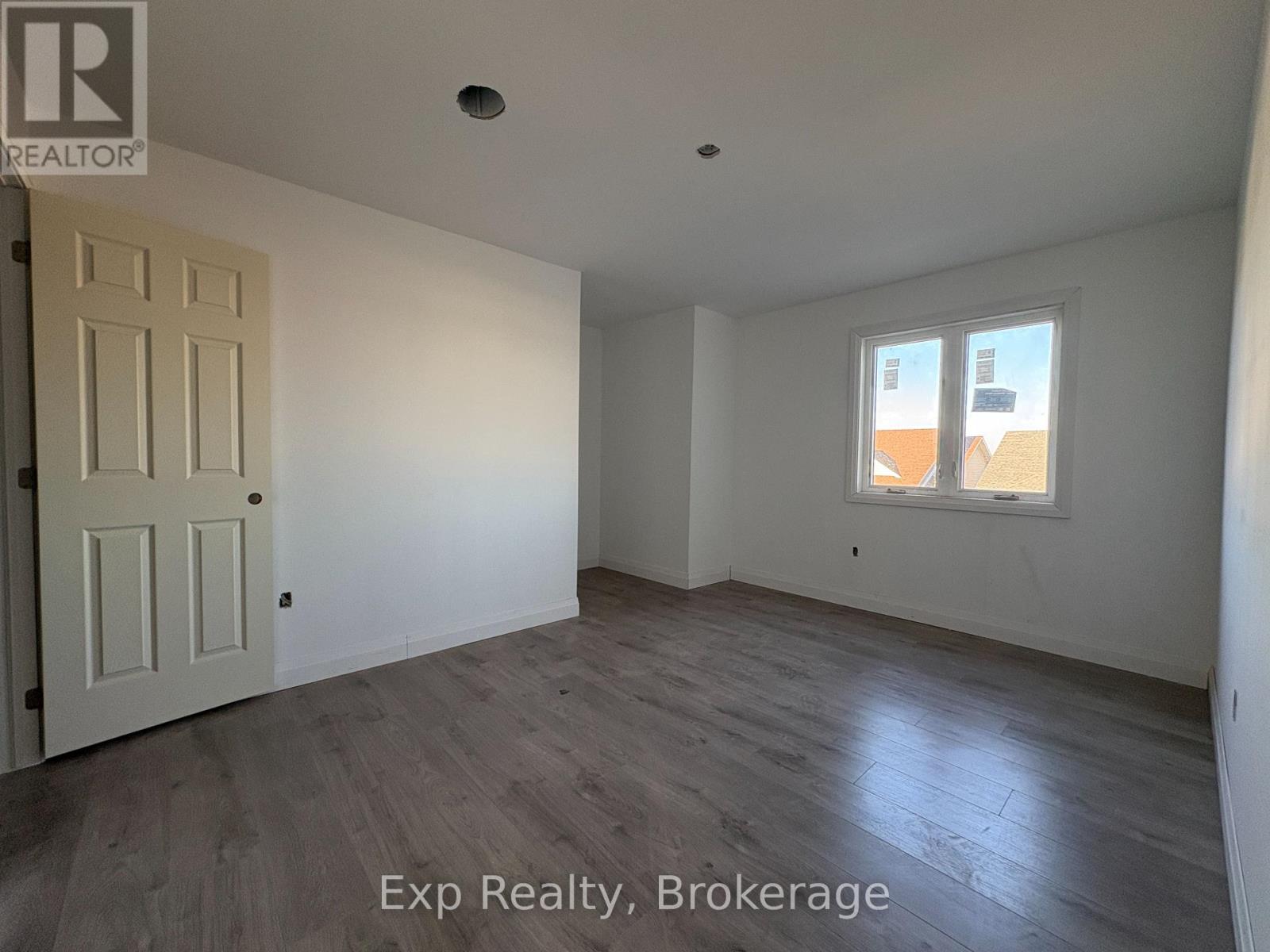 1116 Woodhaven Drive, Kingston, ON photo 17