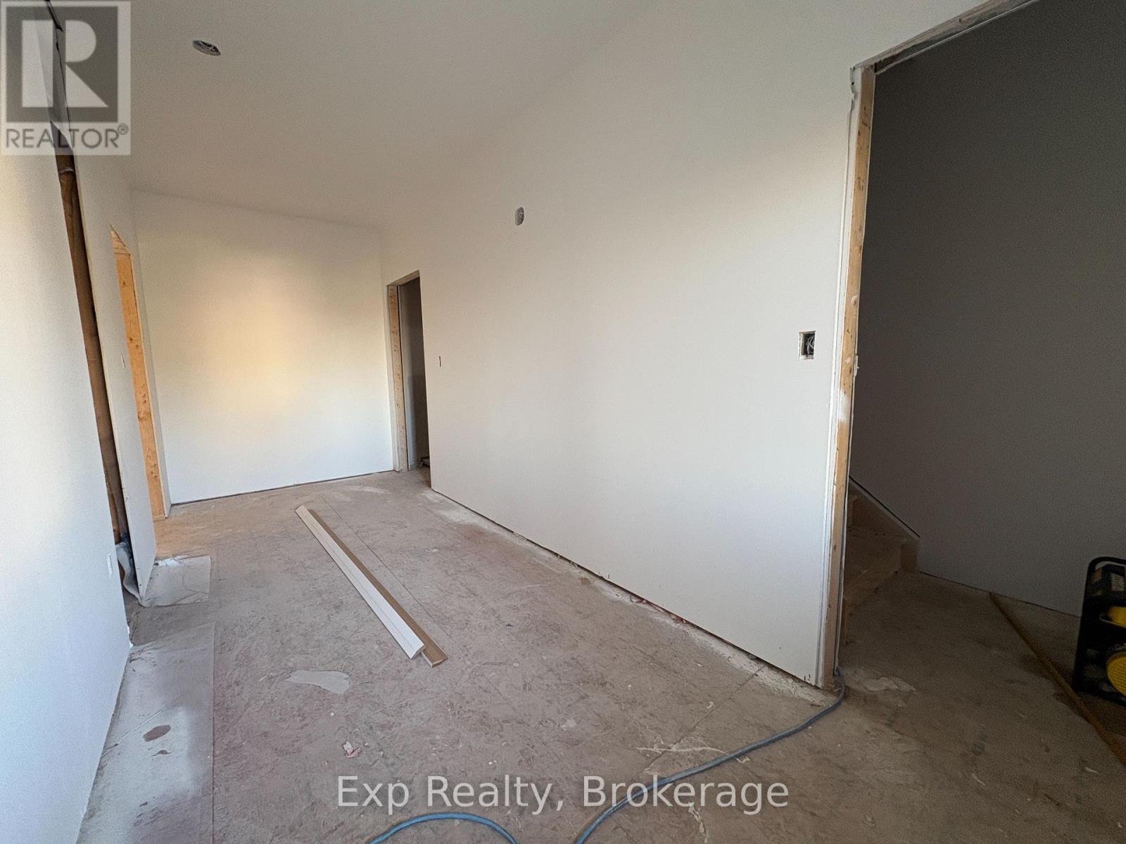 1116 Woodhaven Drive, Kingston, ON photo 3
