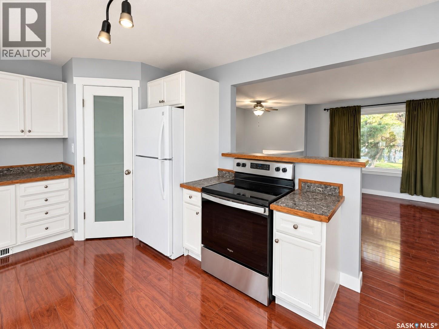 5309 2nd AVENUE N, Regina — photo 5