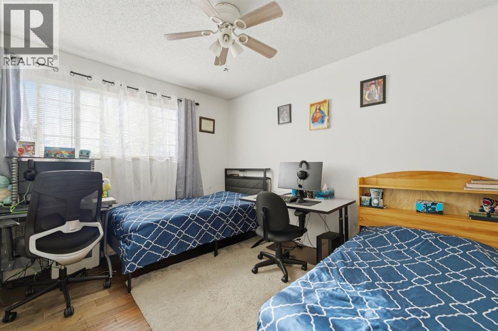 240 Shawinigan Drive SW photo 20