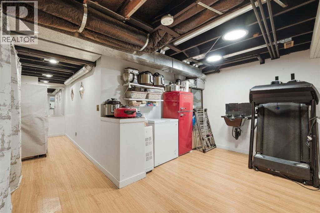240 Shawinigan Drive SW photo 24