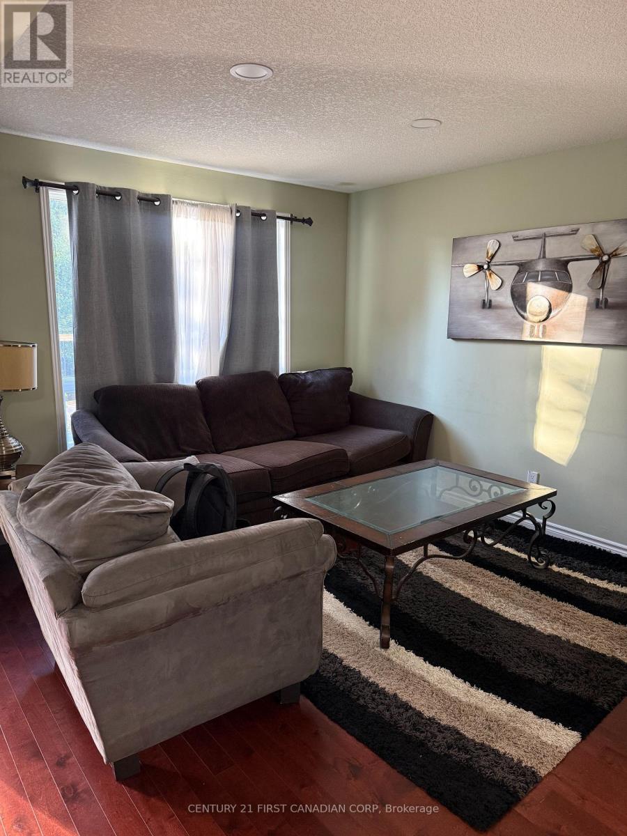 75 Rossmore photo 5