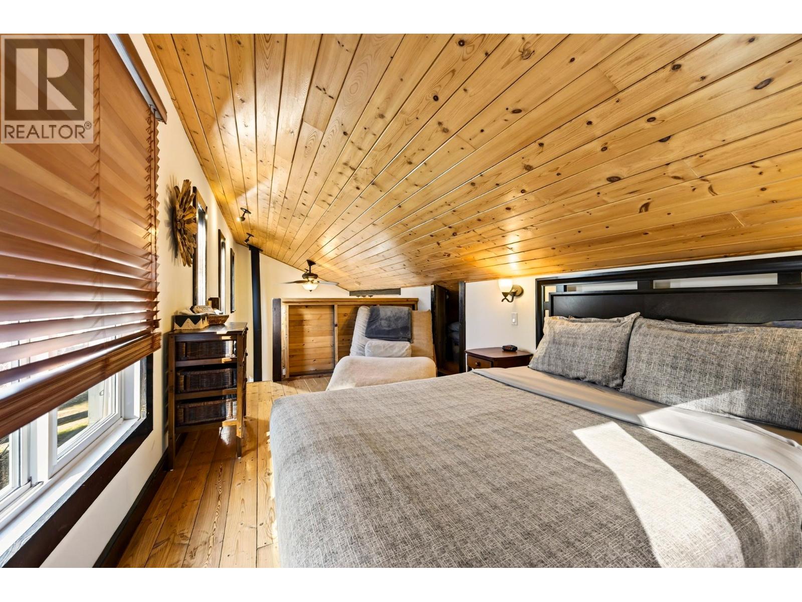 865 BARBER Road - 84