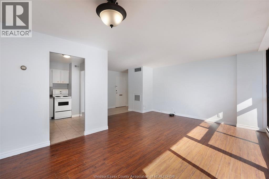111 RIVERSIDE Unit# 711, Windsor — photo 8