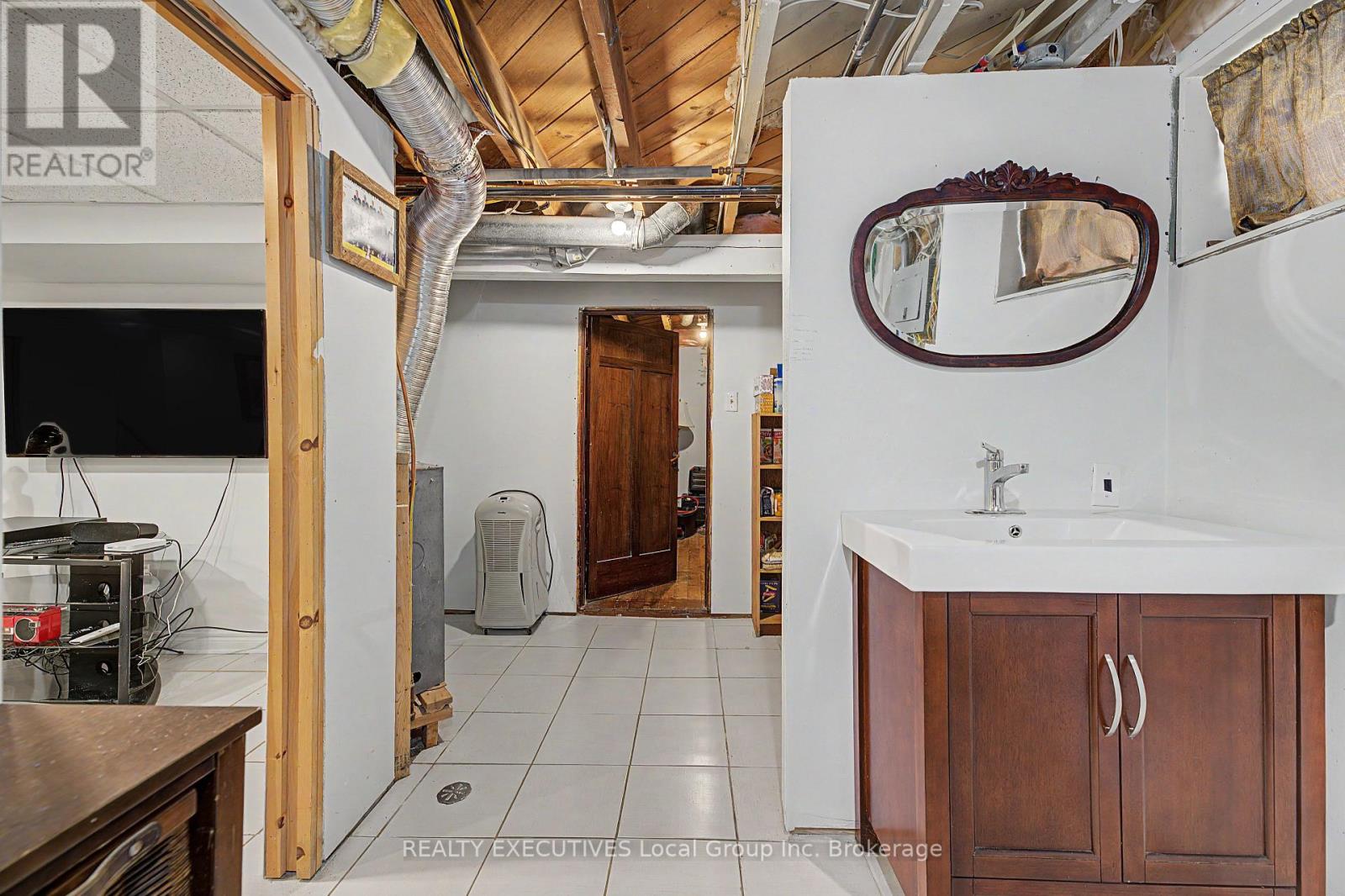 1778 CASSELLS STREET - 31