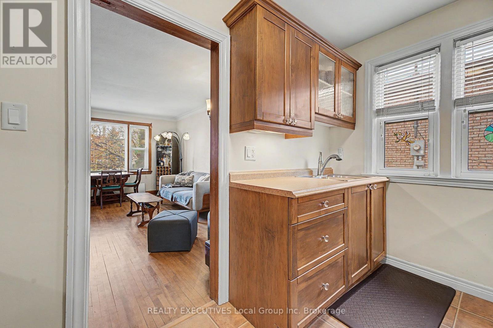 1778 CASSELLS STREET - 8