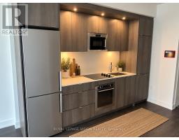 404 - 30 Inn On The Park Drive, Toronto, ON M3C0P7 Photo 6