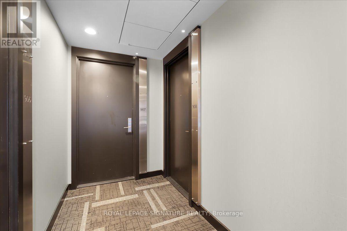 908- 39 Sherbourne Street, Toronto, ON photo 4