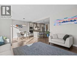 112 Sundown View, Cochrane, AB T4C0H4 Photo 17