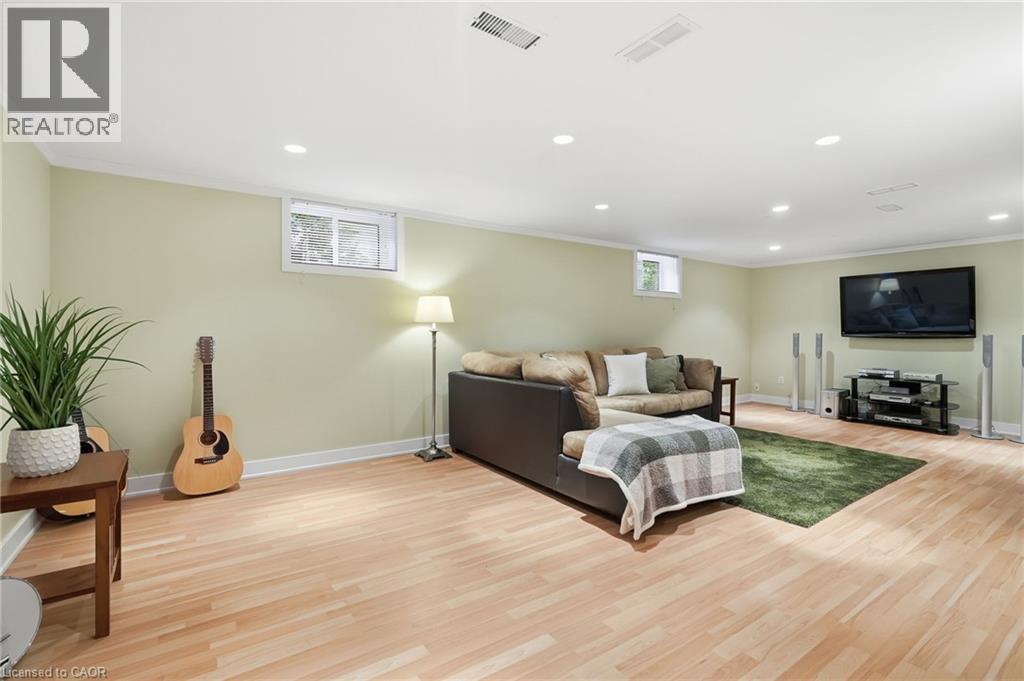 313 NORTH SHORE Boulevard W - 32