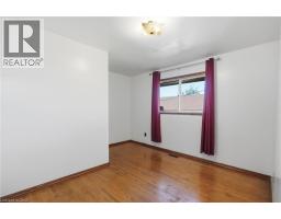 Living room - 1181 Highway No. 8, Stoney Creek, ON L8E5G8 Photo 13