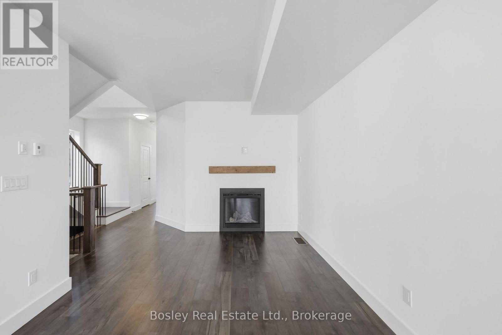 134 WHITE OAK CRESCENT, Blue Mountains — photo 8