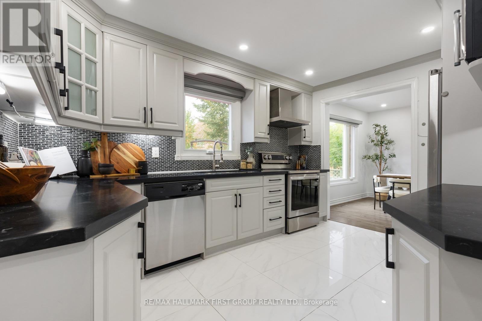 17 Hawkins Crescent, Ajax, ON photo 10