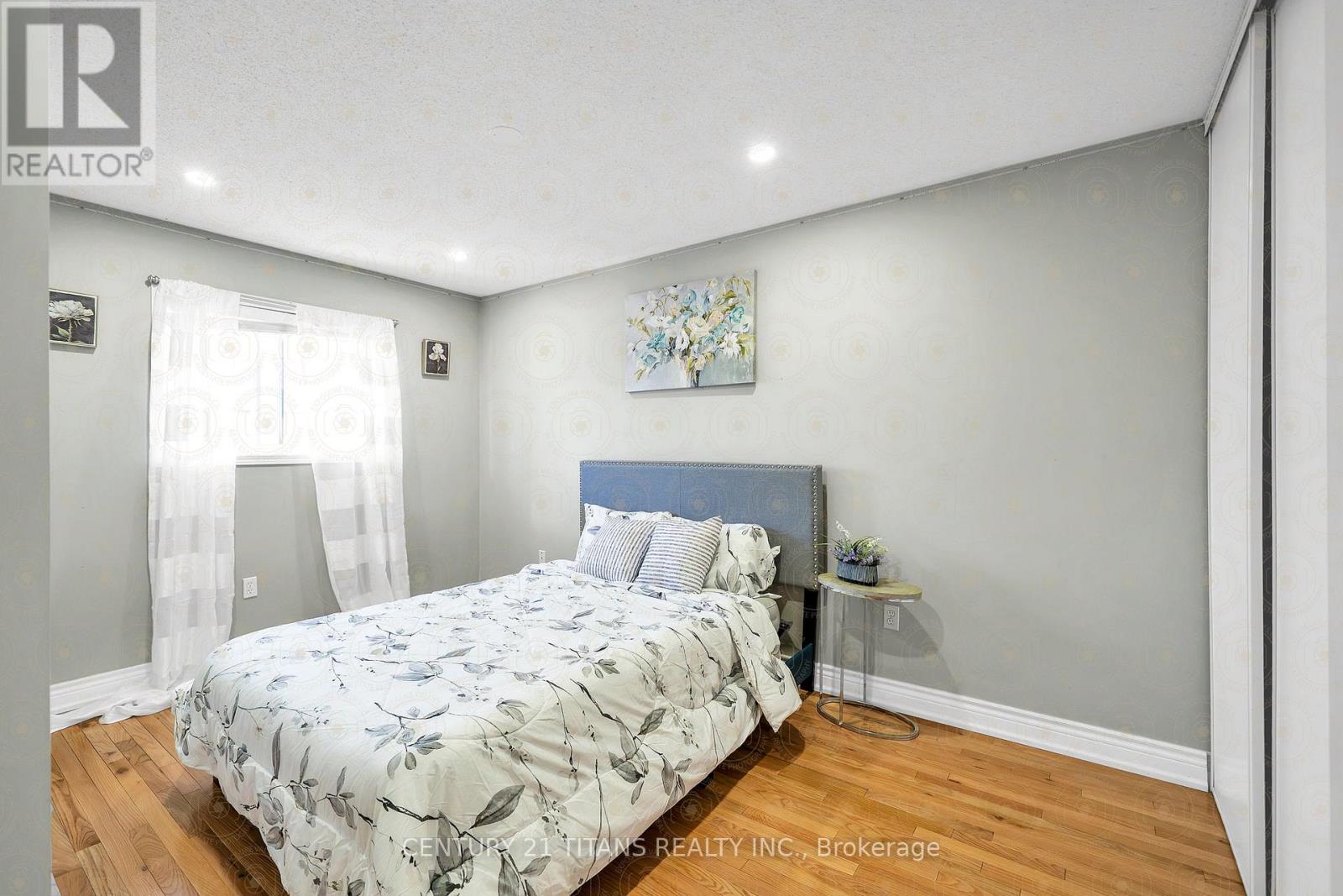 51 MARCHWOOD CRESCENT - 10