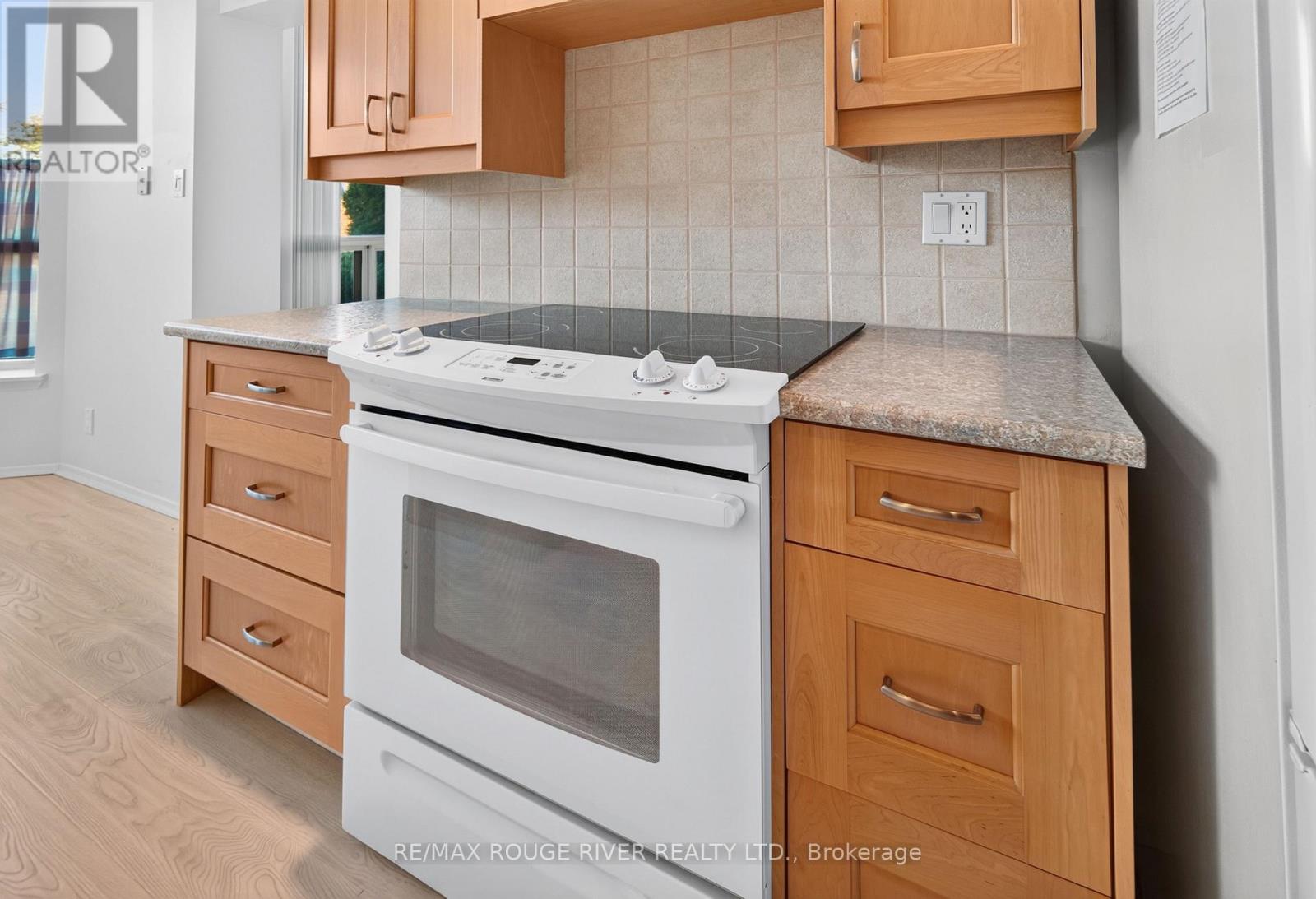 104- 1890 Valley Farm Road, Pickering, ON photo 8