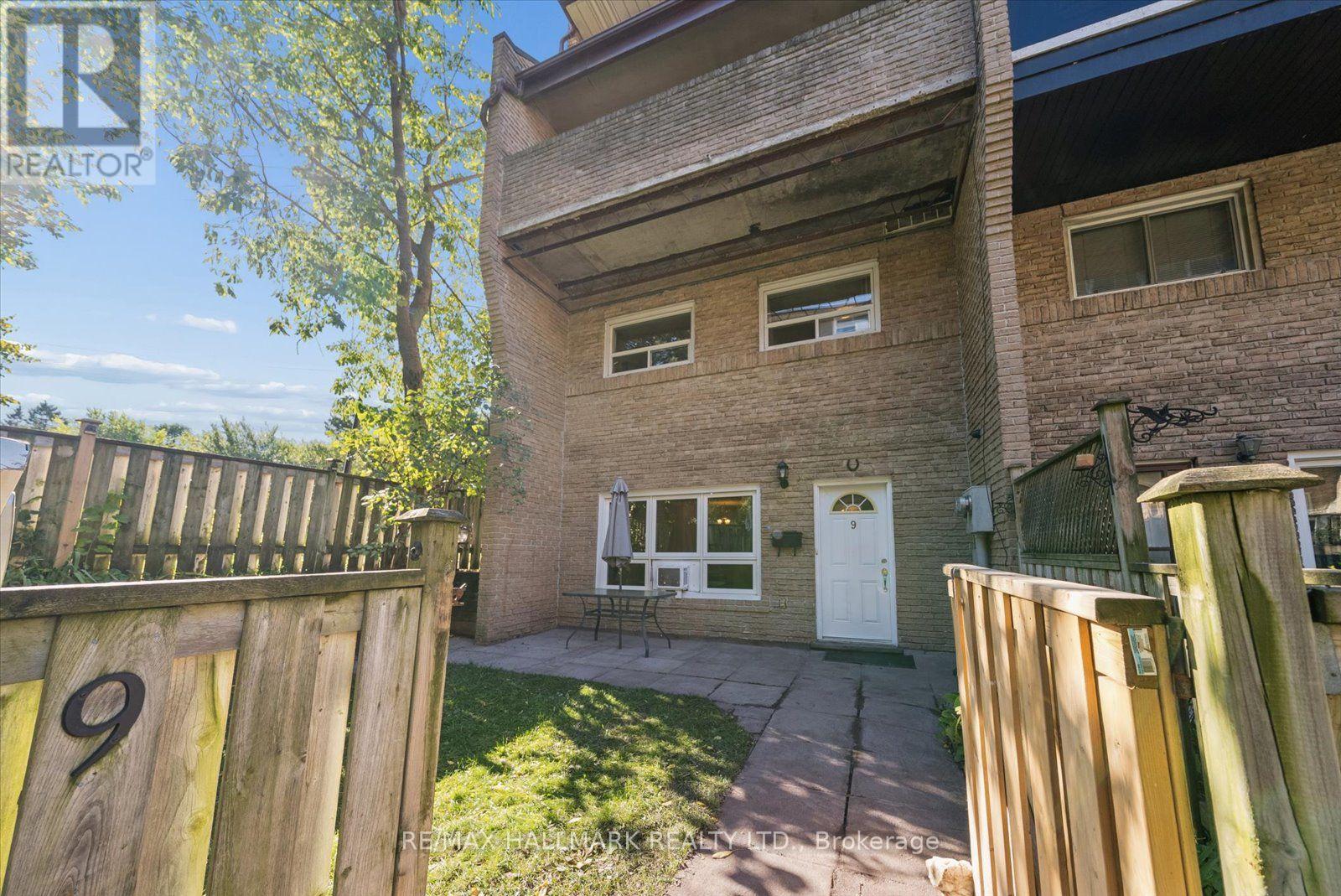 9- 91 Muir Drive, Toronto, ON