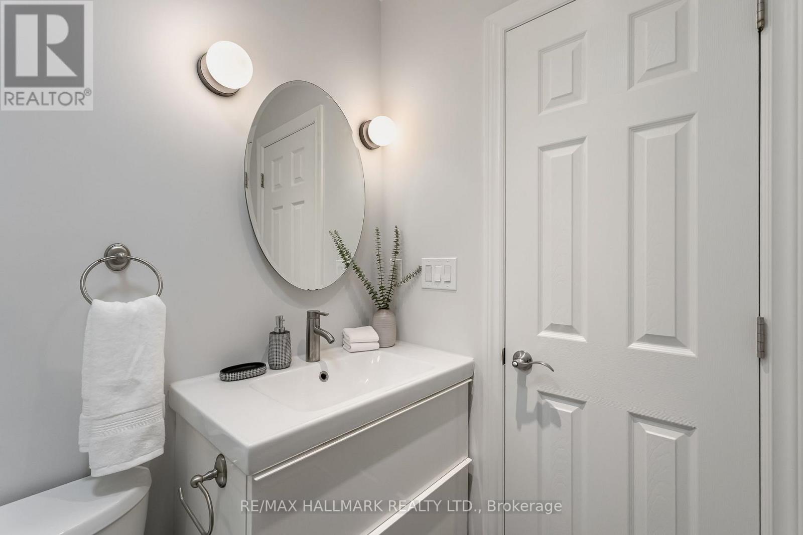 25 Northview Avenue, Toronto, ON photo 25