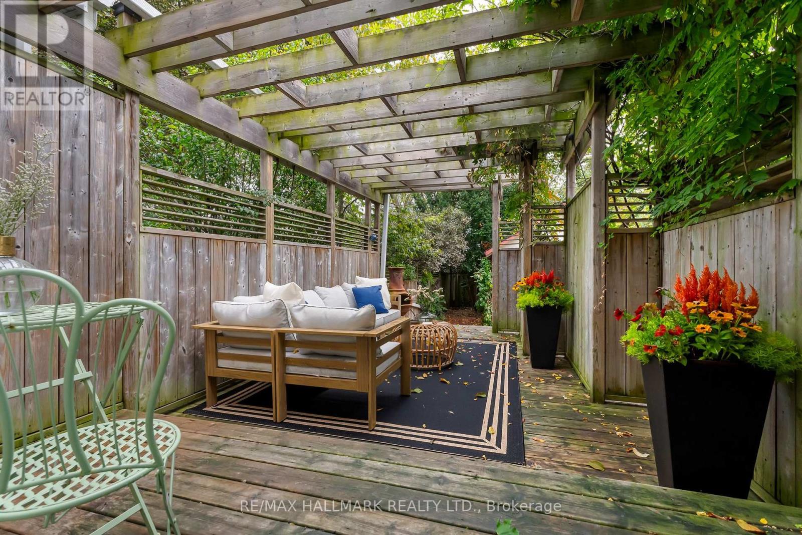 25 Northview Avenue, Toronto, ON photo 32