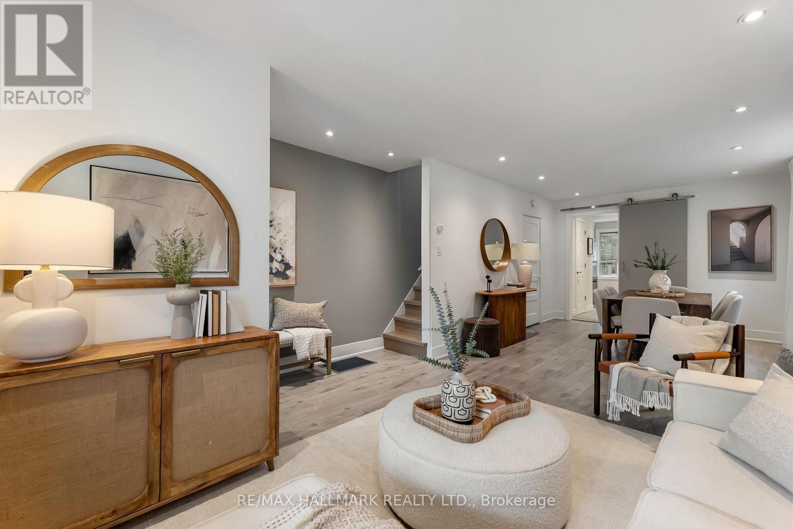 25 Northview Avenue, Toronto, ON photo 7