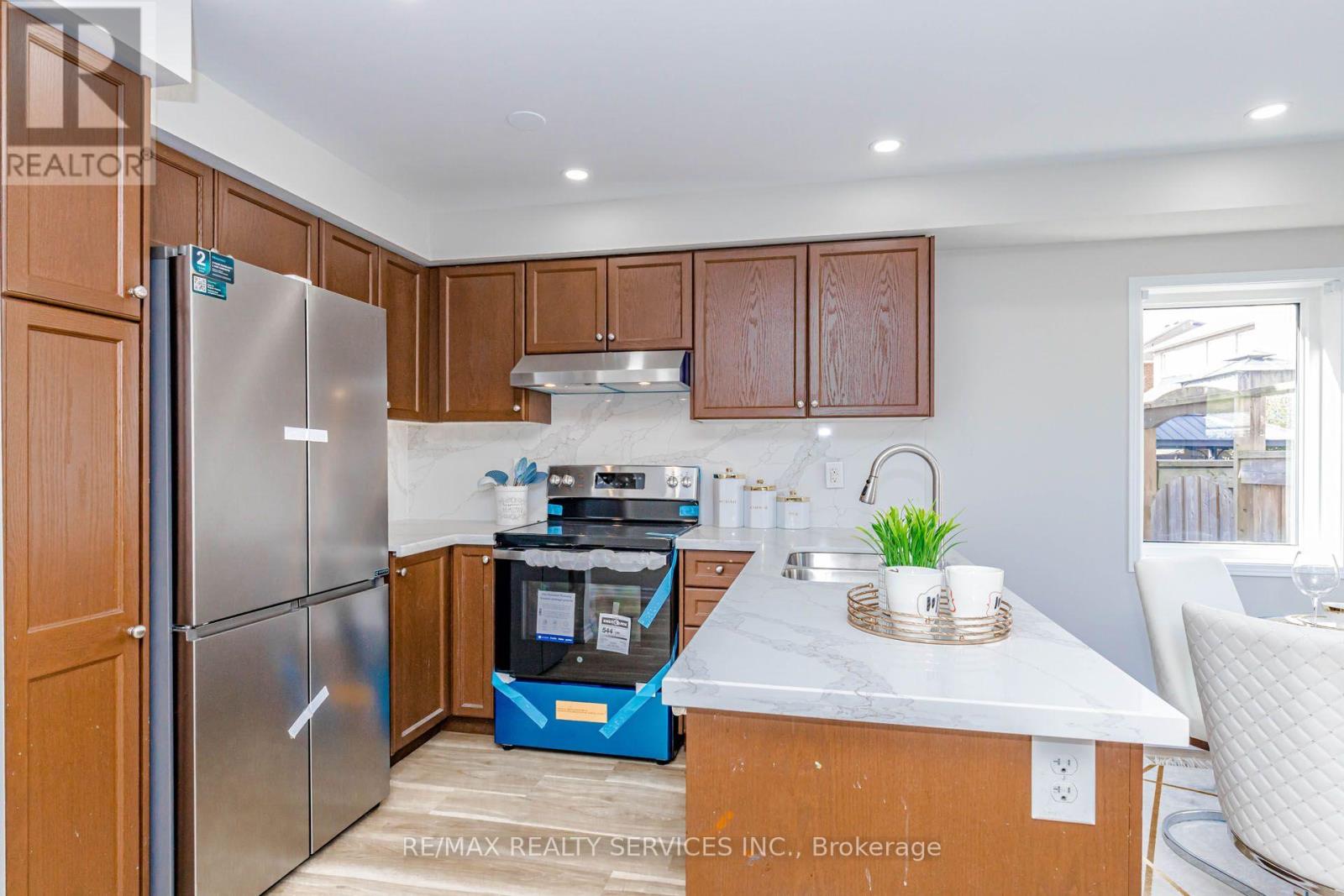 37 Skelton Crescent, Ajax, ON photo 12