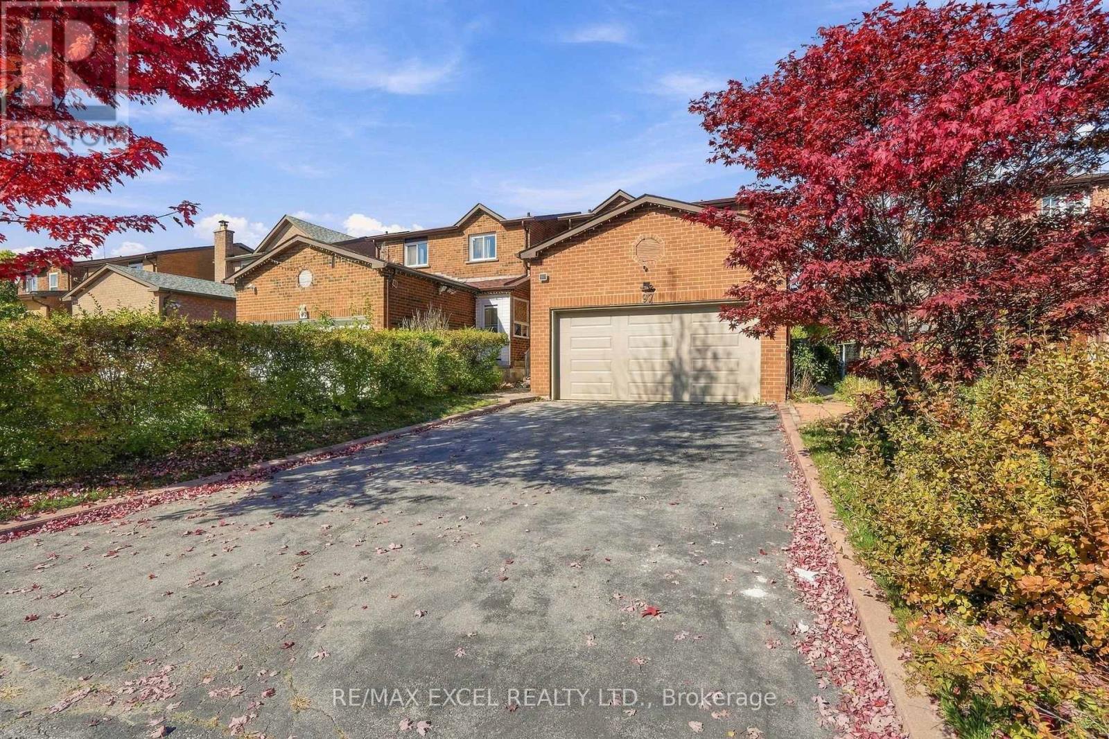 97 Tangmere Crescent, Markham, ON photo 2