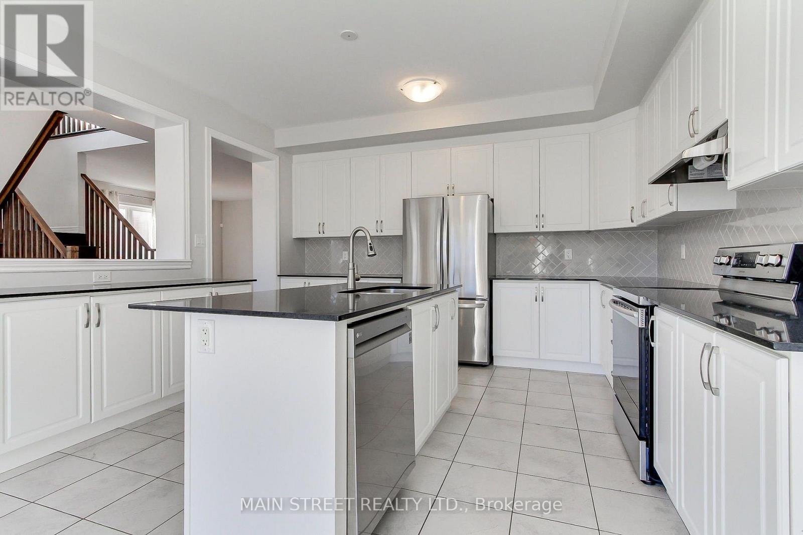 1283 Blackmore Street, Innisfil, ON photo 13