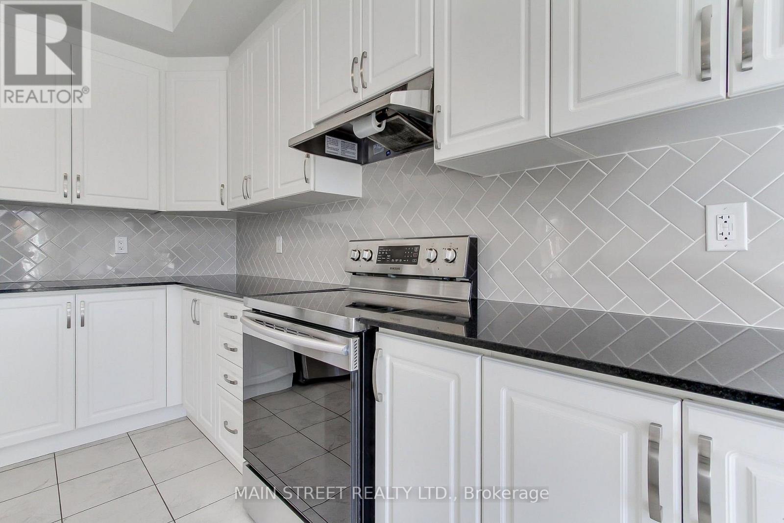 1283 Blackmore Street, Innisfil, ON photo 14