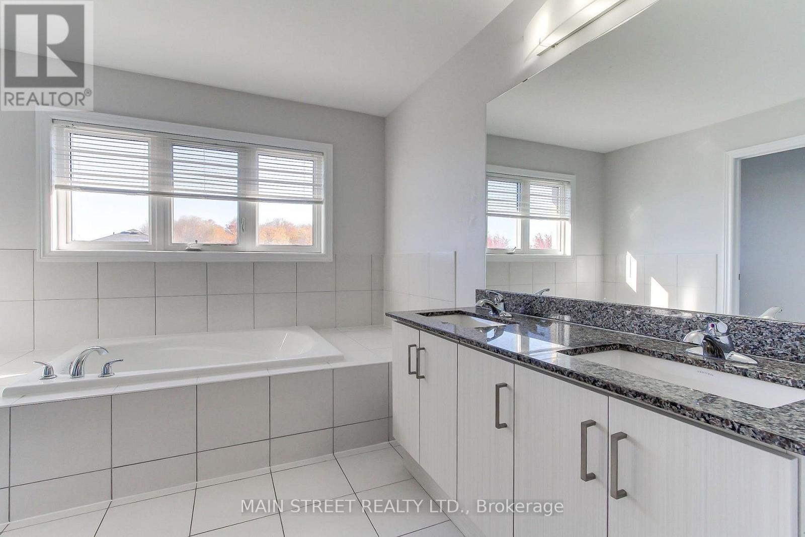 1283 Blackmore Street, Innisfil, ON photo 32