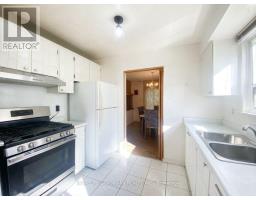Bedroom 3 - 29 Snowshoe Crescent, Markham, ON L3T4M7 Photo 7