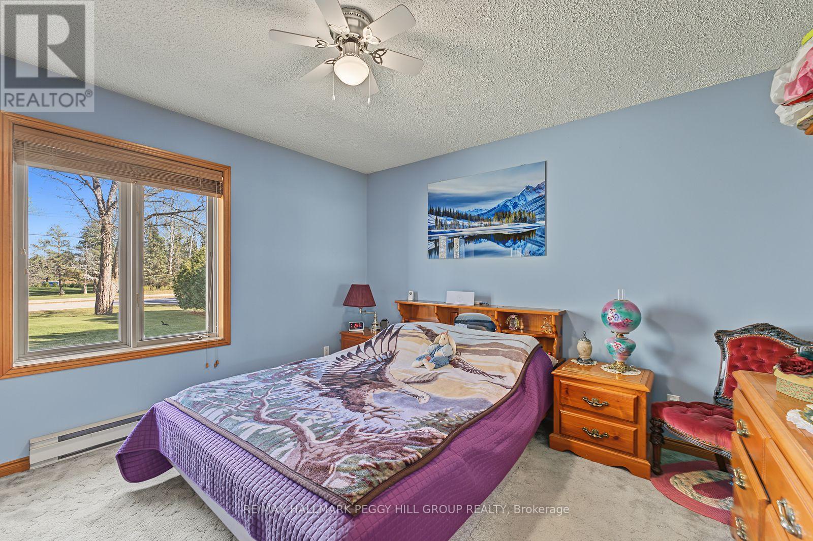 3346 McCarthy Drive, Clearview, ON photo 9
