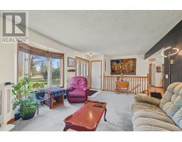 Bedroom 2 - 3346 Mccarthy Drive, Clearview, ON L0M1N0 Photo 6
