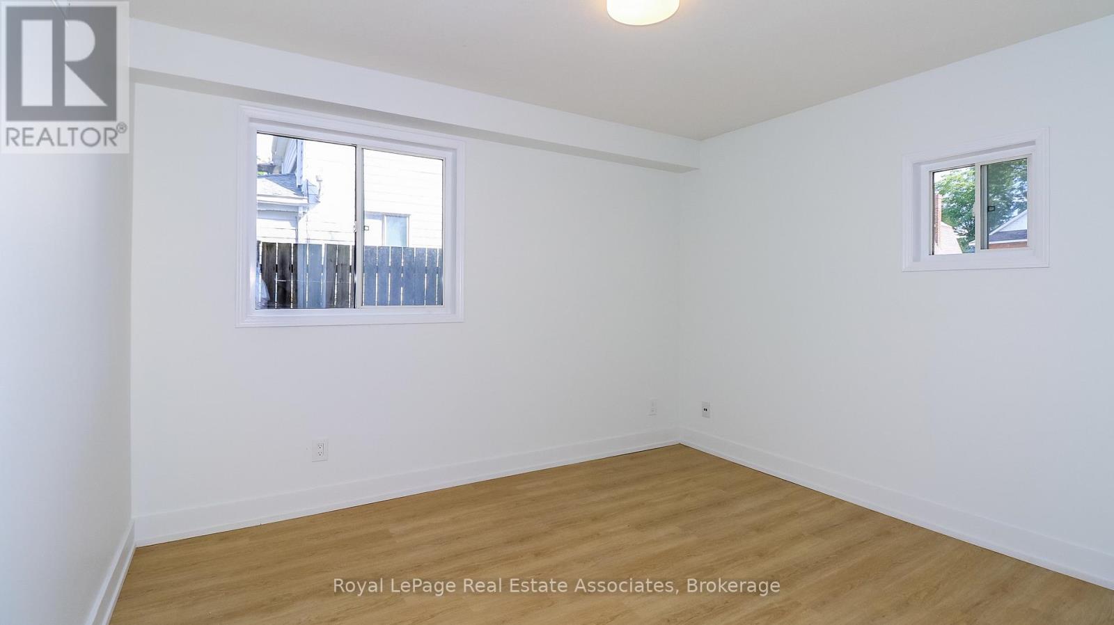 2 - 94 SANFORD STREET, Barrie (Sanford) — photo 10