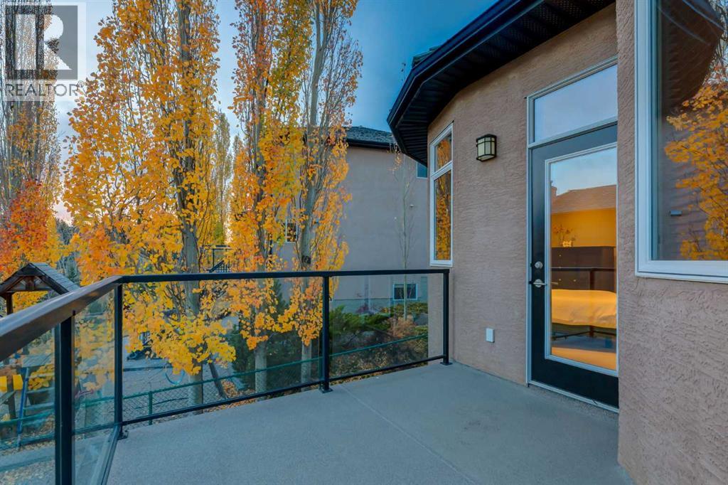 129 ROYAL Bay NW photo 45