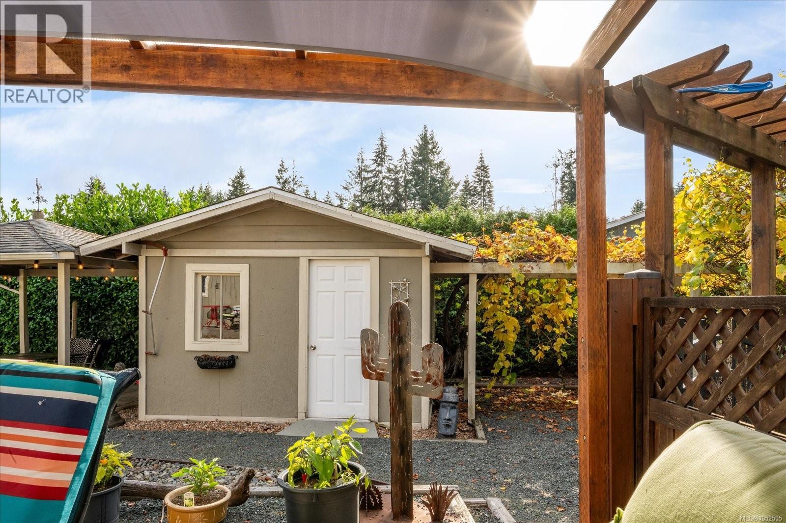 1800 Craig Dr - 39