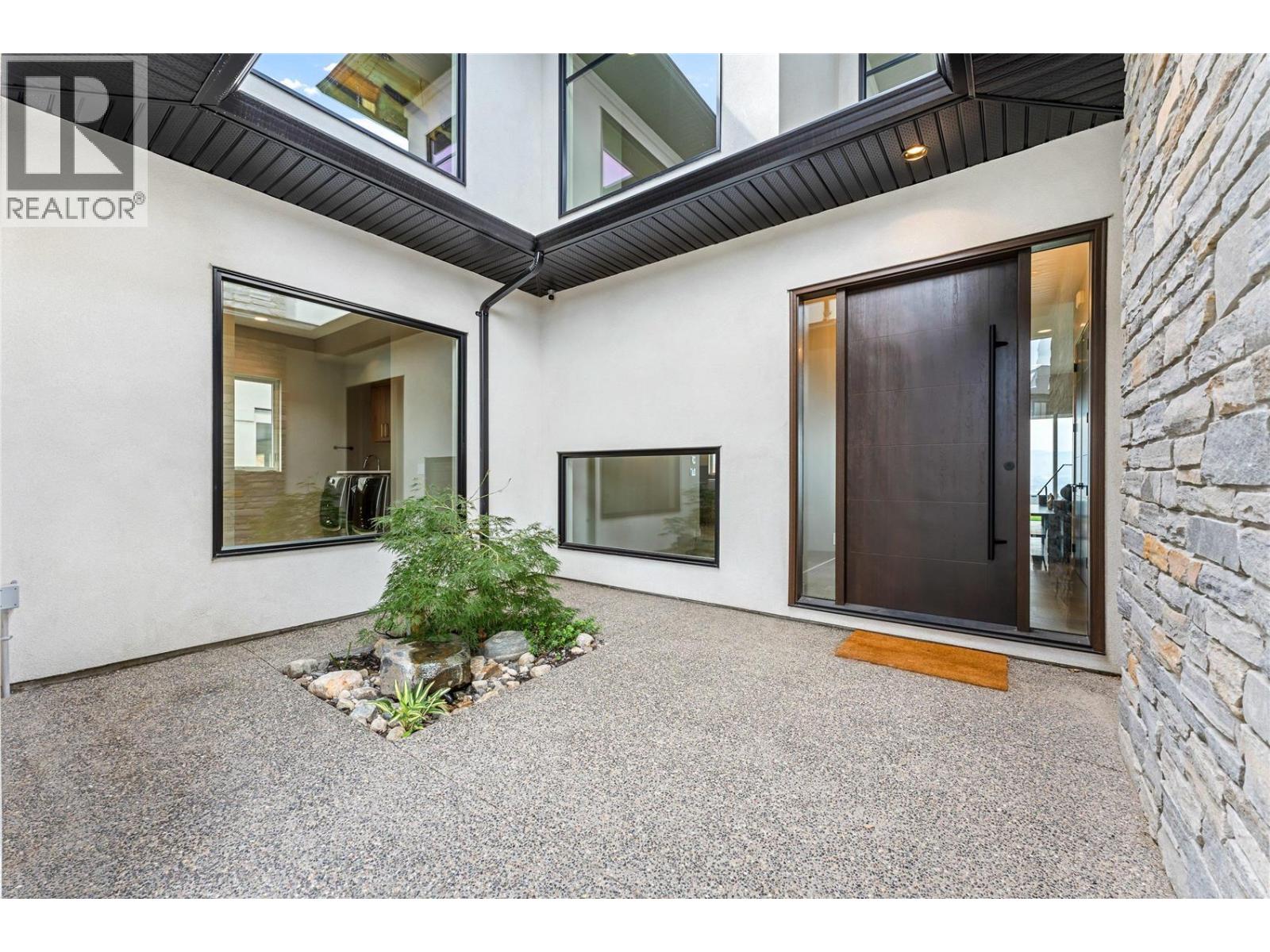 1645 Fawn Run Drive, Kelowna - Image 1