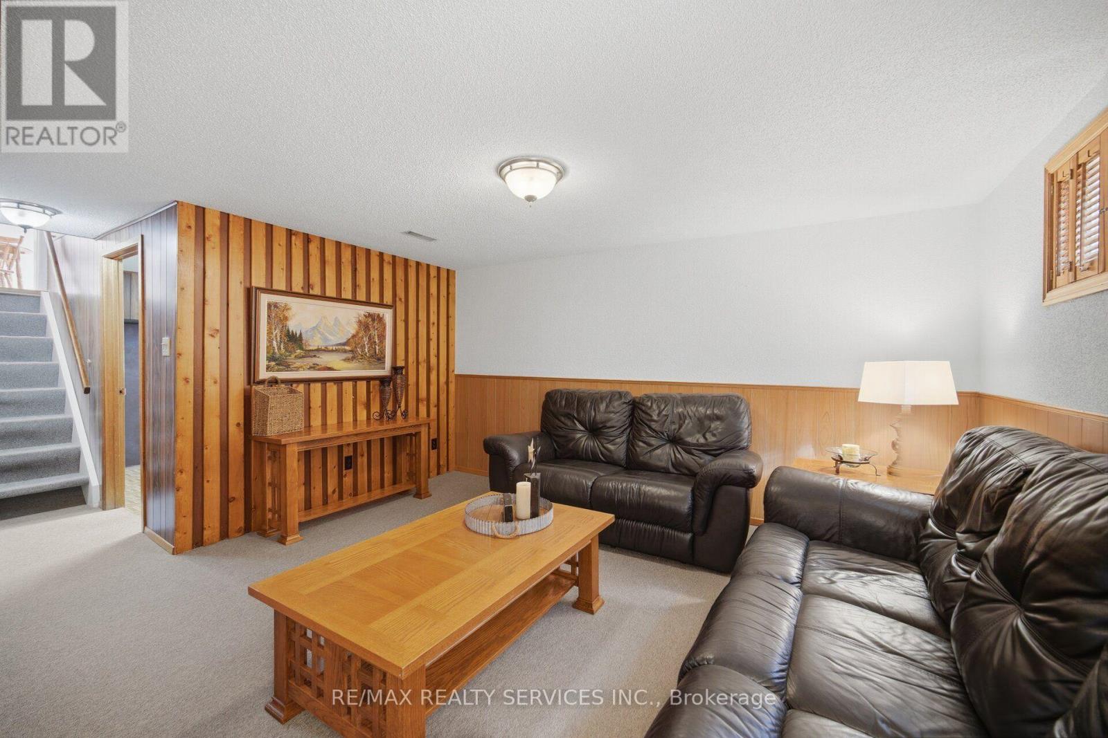 5 Drake Boulevard, Brampton, ON photo 12