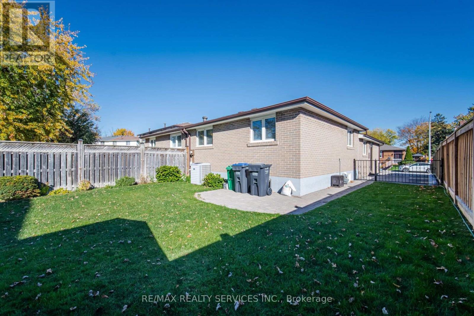 5 Drake Boulevard, Brampton, ON photo 16