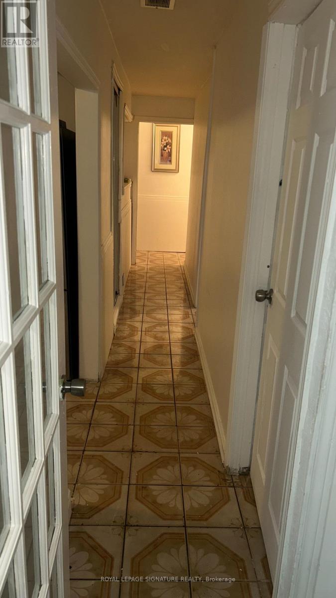 138 DUNCANWOODS DRIVE, Toronto (Humber Summit) — photo 3
