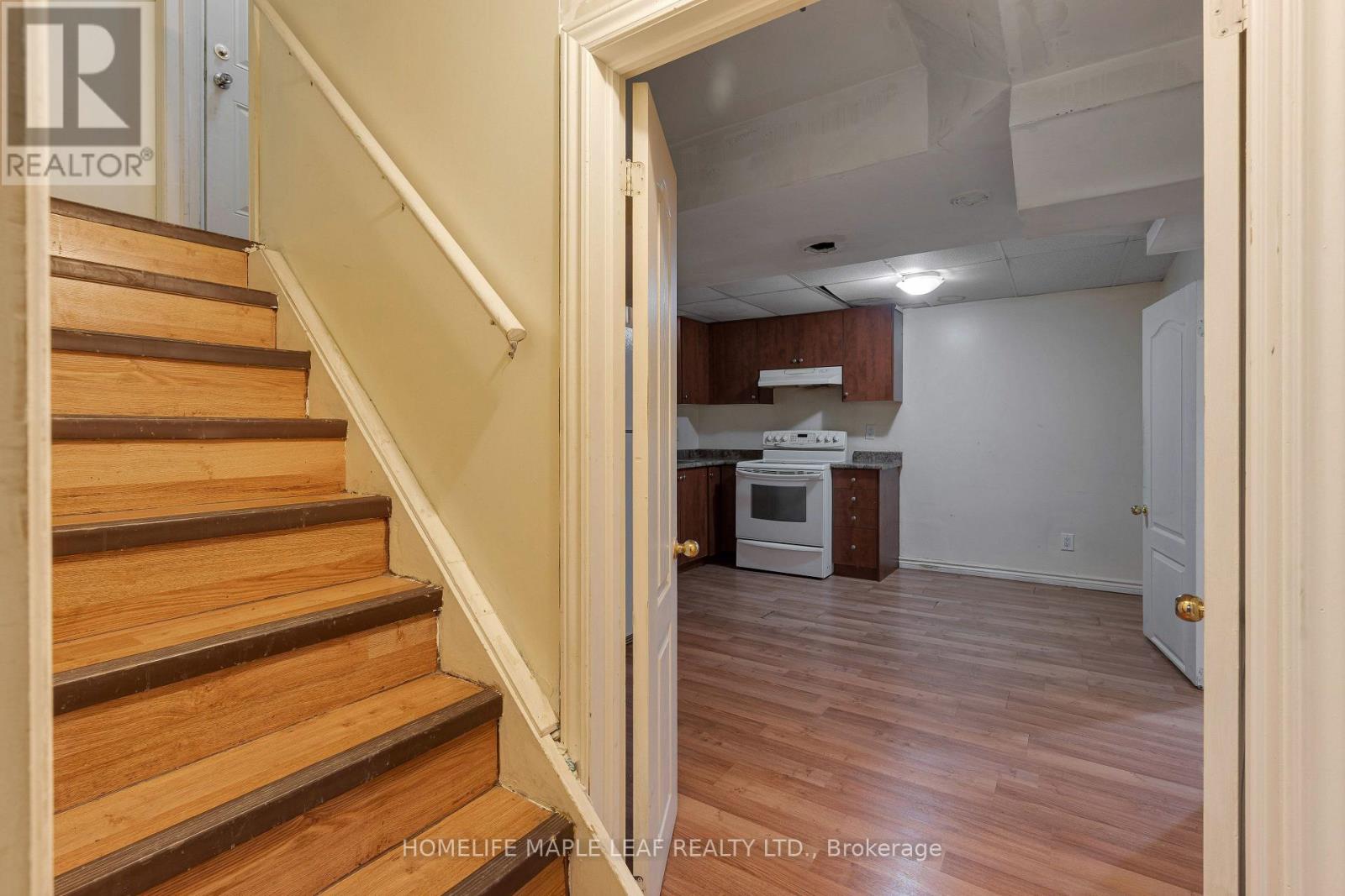 28 Vincent Street, Brampton, ON photo 34