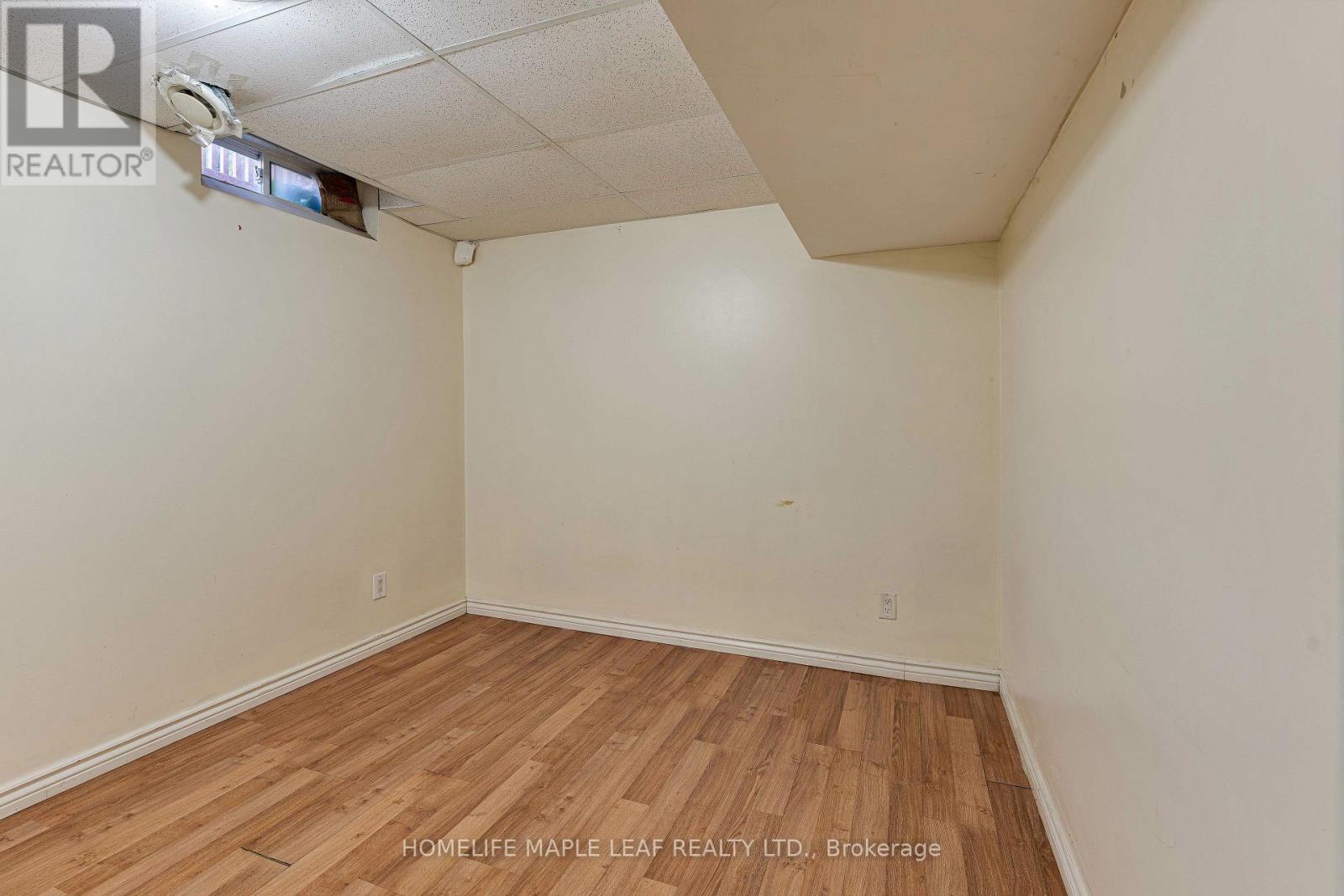 28 Vincent Street, Brampton, ON photo 38