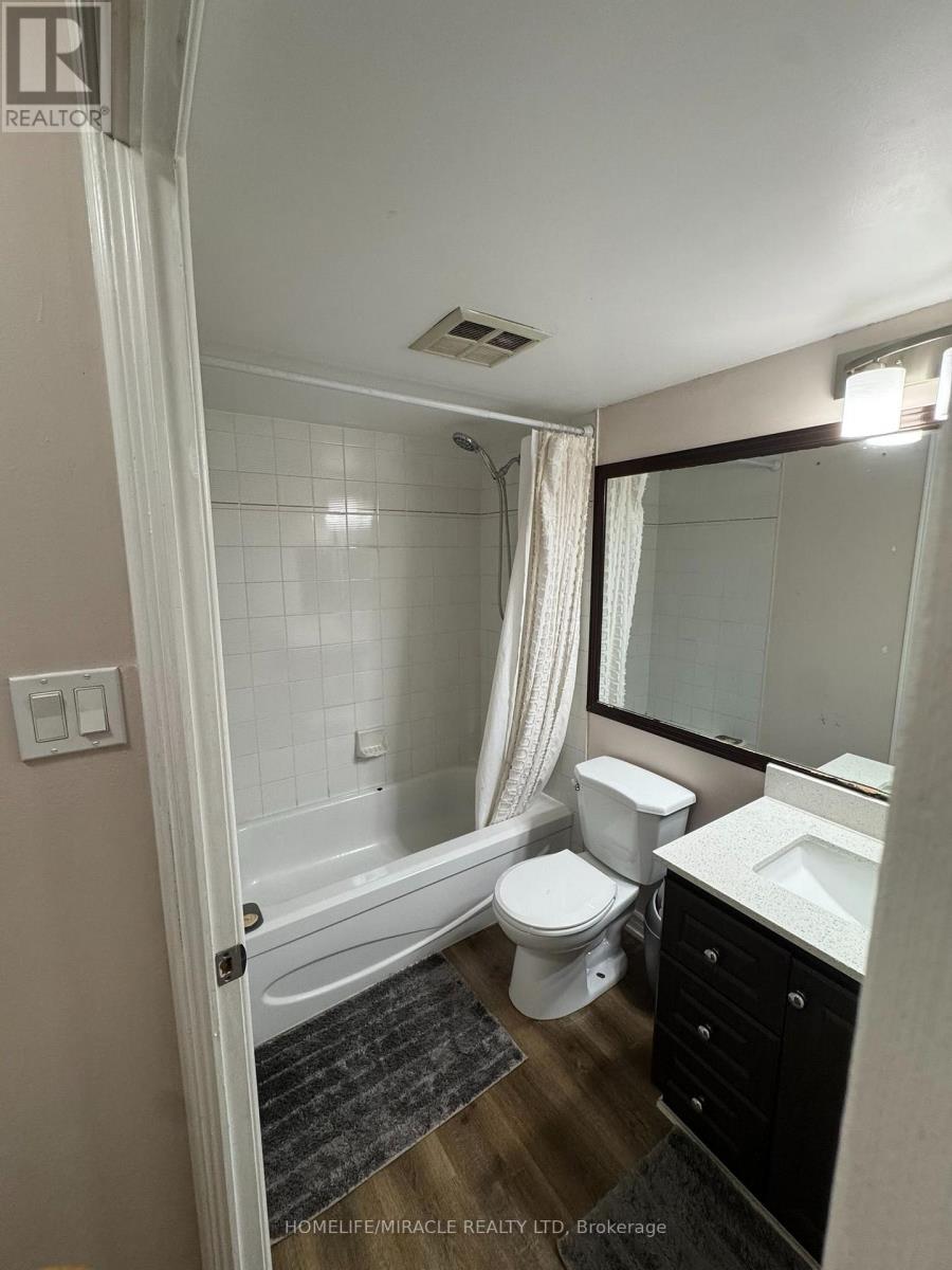 406- 24 Hanover Road, Brampton, ON photo 3