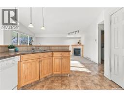 Foyer - 3144 Randall Road E, Regina, SK S4V2Y9 Photo 7