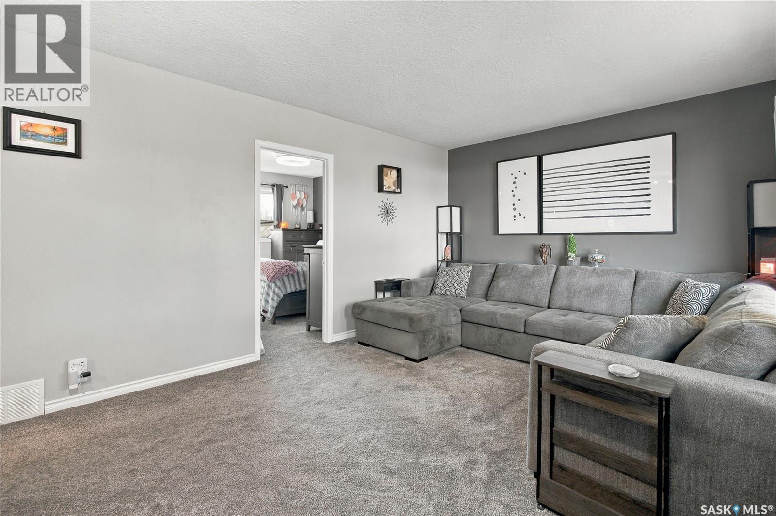 1237 10th AVENUE E, Regina — photo 9