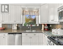 1007 Moorelands Crescent, Pickering, ON L1W3K3 Photo 15