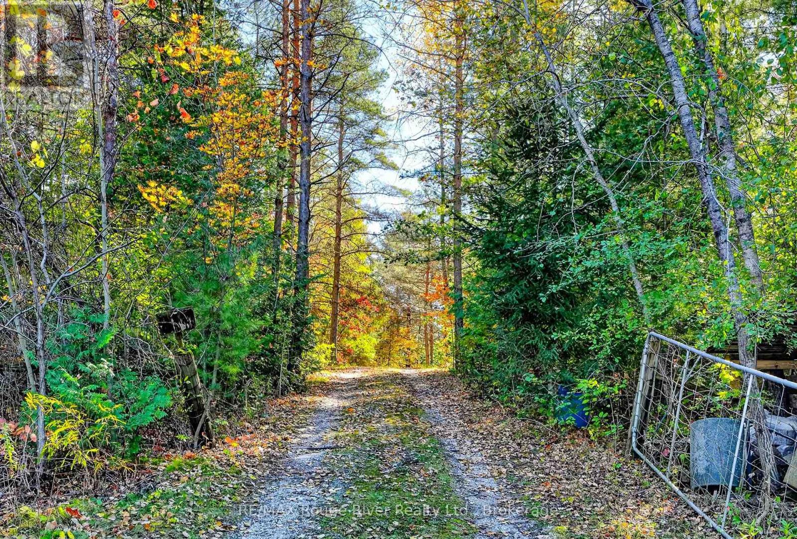 8999 GLENDALE Drive, Hamilton Township, ON photo 3