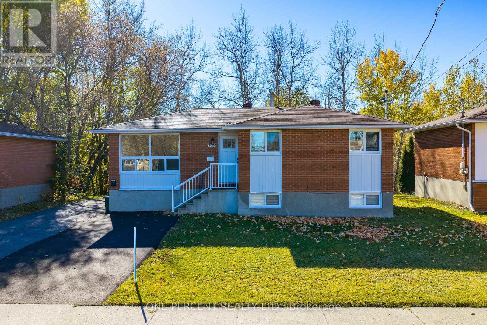 2085 Madison Avenue, Greater Sudbury, ON photo 1