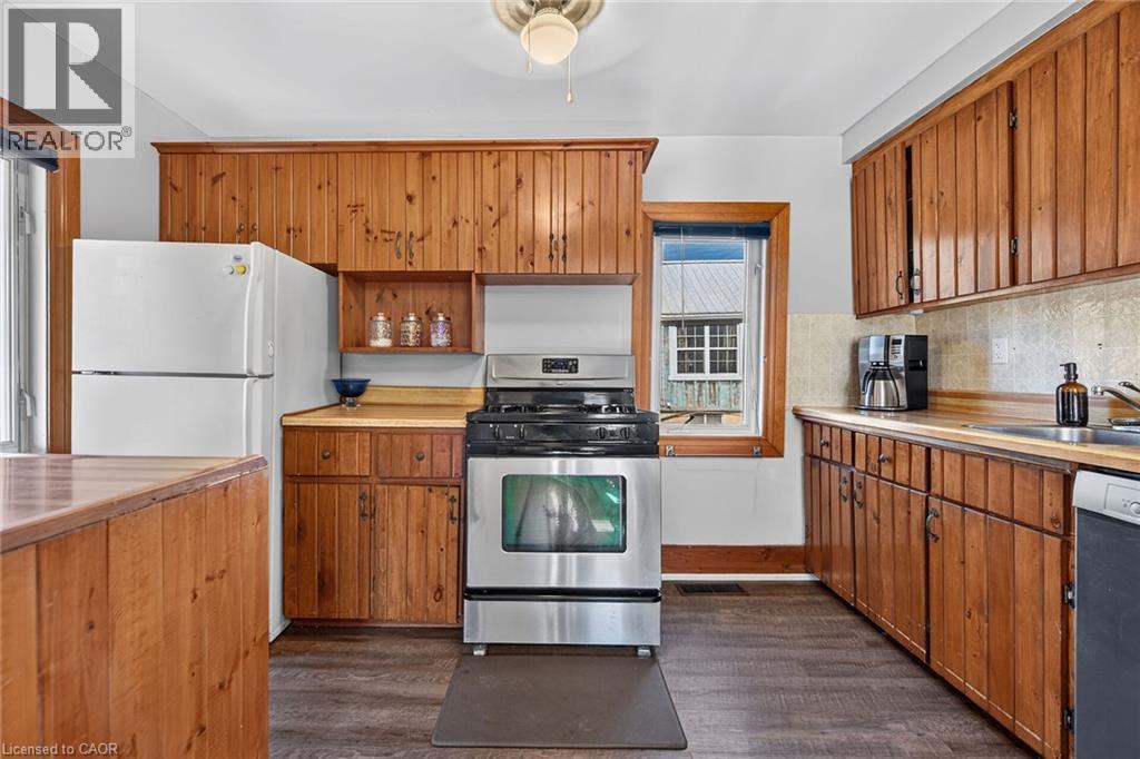 909 TAMARAC Street - 11