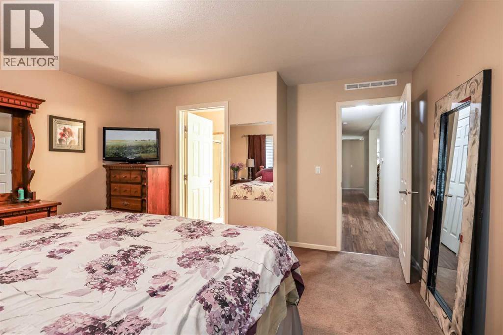 29 Chartwell Place SE, Medicine Hat — photo 24